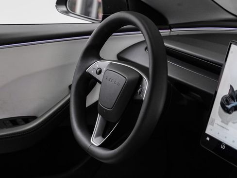 Used 2025 Tesla Model 3 Performance AWD/4WD image 15