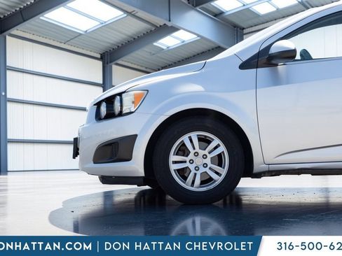 Used 2016 Chevrolet Sonic LT FWD image 28