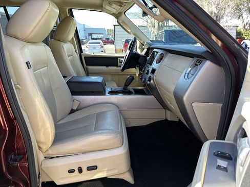 Used 2017 Ford Expedition EL XLT w/ Equipment Group 202A image 19