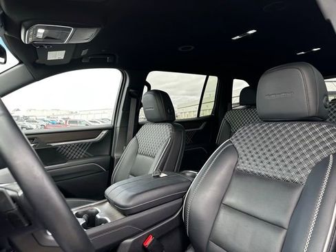 Used 2025 GMC Acadia Denali w/ LPO, Floor Liner Package image 9