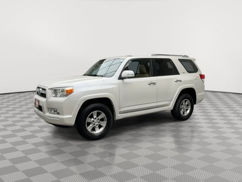 Used 2012 Toyota 4Runner SR5 w/ Premium Pkg AWD/4WD image 34