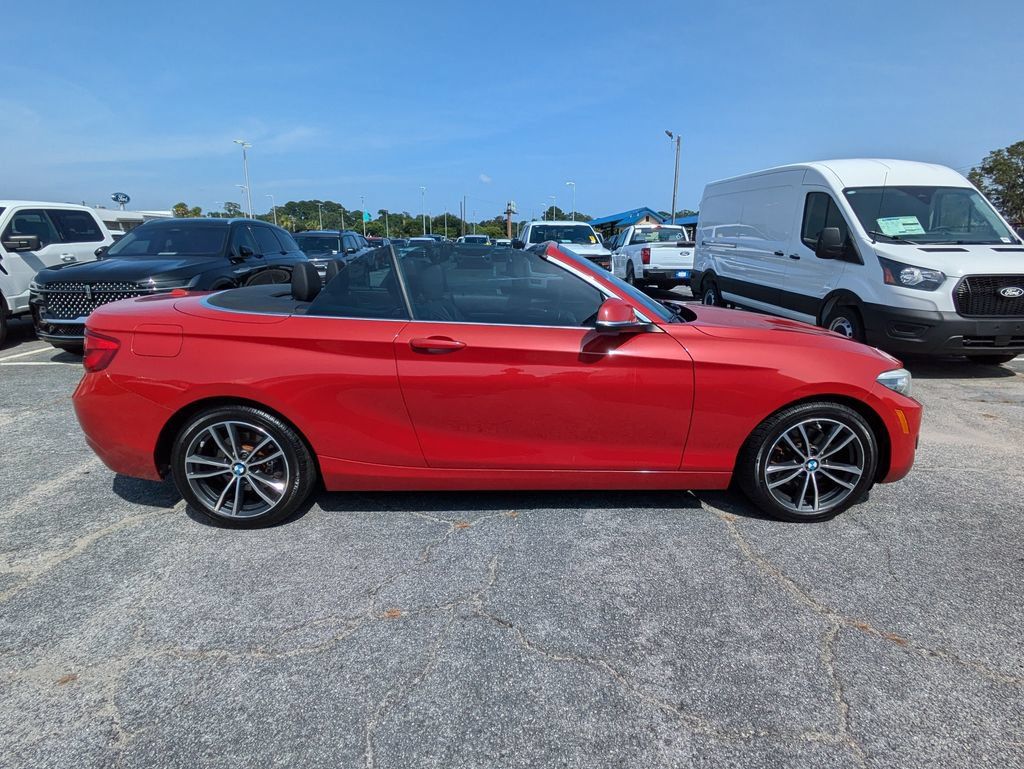 Used 2018 BMW 230i Convertible RWD image 3