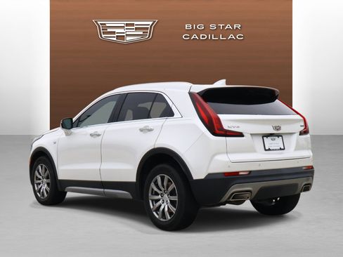 Certified 2022 Cadillac XT4 Premium Luxury w/ Enhanced Visibility Package FWD image 3