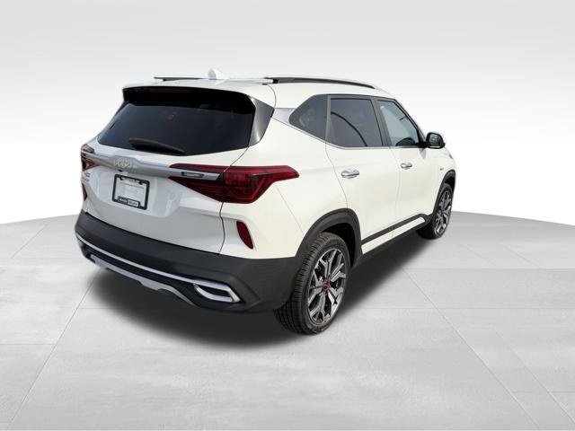 Certified 2022 Kia Seltos SX w/ Sunroof Package AWD/4WD image 8