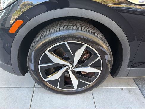 Certified 2023 Volkswagen ID.4 Pro S AWD/4WD image 9