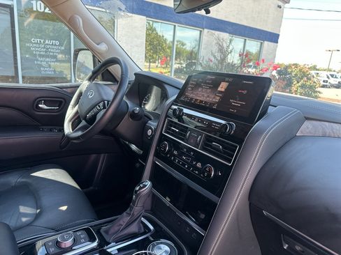 Used 2023 INFINITI QX80 Premium Select w/ All-Season Package RWD image 11