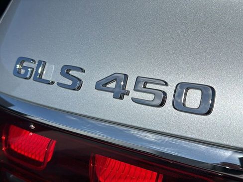 Certified 2025 Mercedes-Benz GLS 450 4MATIC image 18