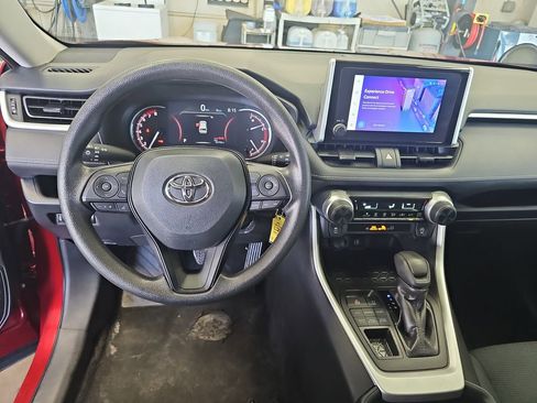 Used 2024 Toyota RAV4 LE AWD/4WD image 16