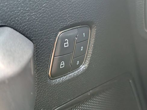 Used 2018 Ford F250 Platinum w/ Platinum Ultimate Package AWD/4WD image 11