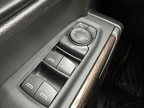 Used 2022 Chevrolet Silverado 1500 LT Trail Boss w/ Bed Protection Package image 17