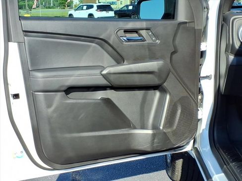 Used 2024 Chevrolet Colorado LT w/ LT Convenience Package RWD image 5