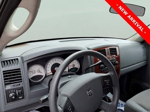 Used 2005 Dodge Dakota SLT w/ Interior Convenience Group AWD/4WD image 12