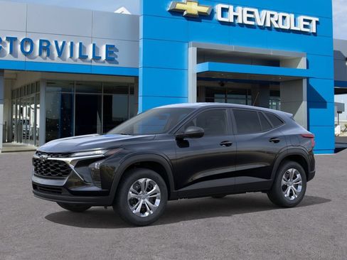 New 2026 Chevrolet Trax LS FWD image 2