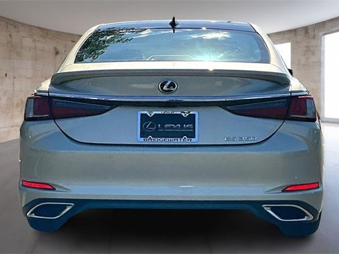 New 2025 Lexus ES 350 Ultra Luxury image 4