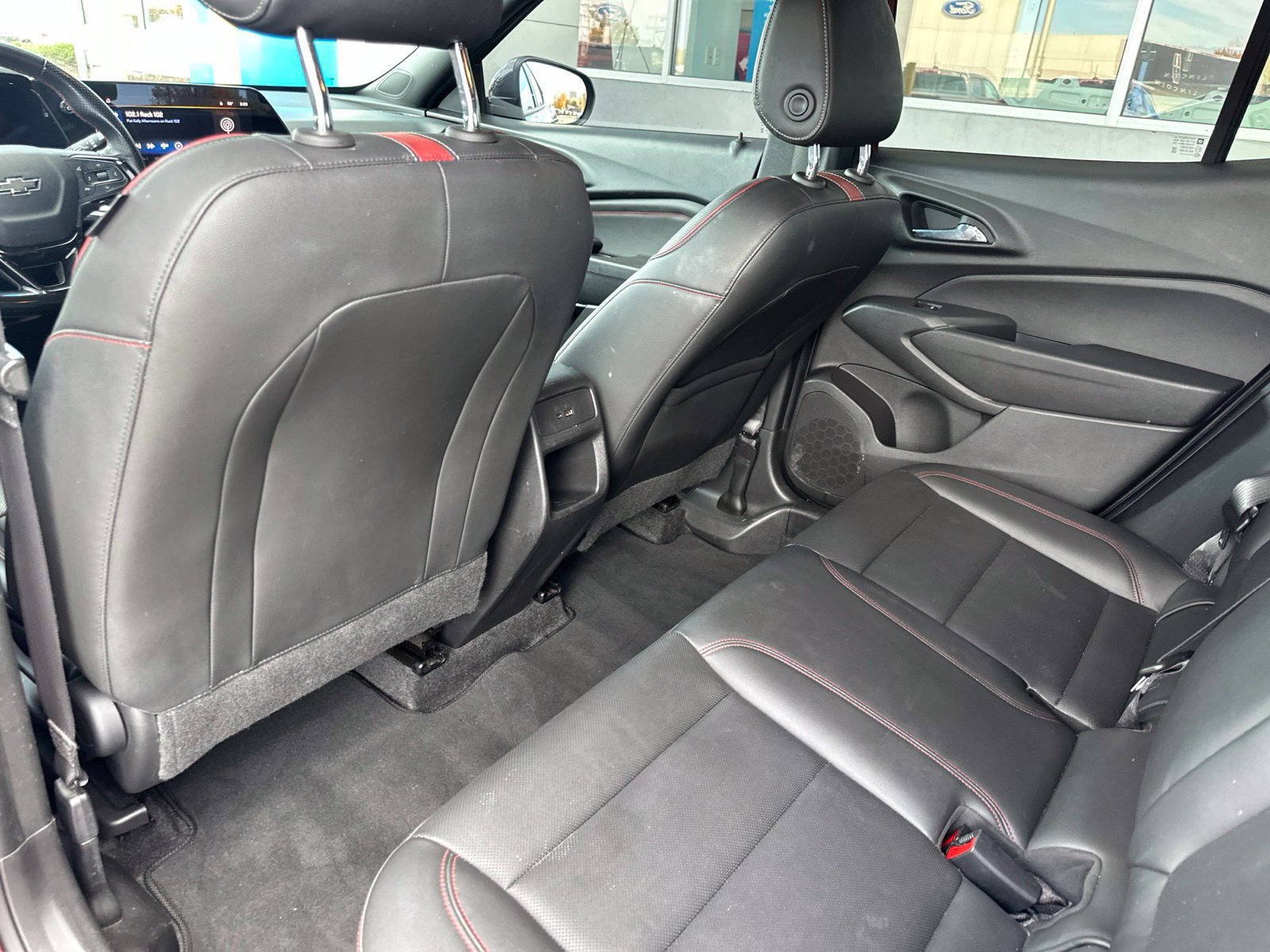Used 2024 Chevrolet Trax RS FWD image 15
