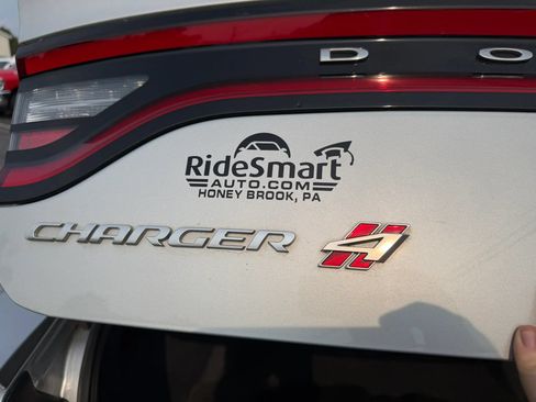 Used 2019 Dodge Charger SXT AWD/4WD image 37