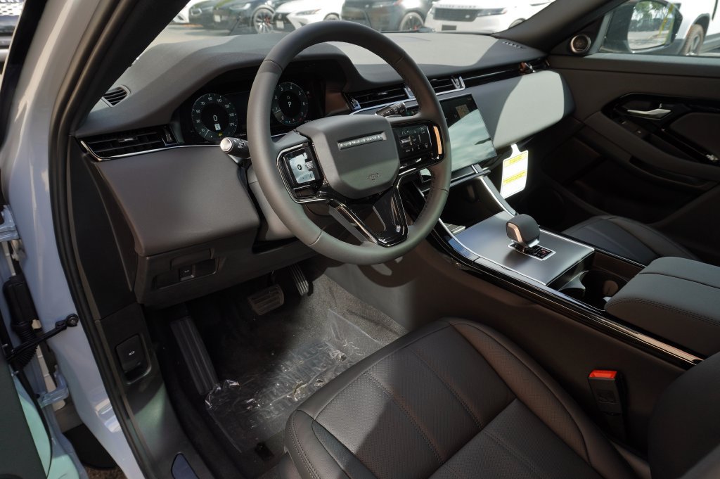New 2026 Land Rover Range Rover Evoque S AWD/4WD image 12