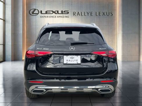 Used 2024 Mercedes-Benz GLC 300 4MATIC image 4