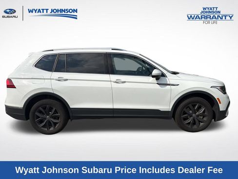 Used 2024 Volkswagen Tiguan SE AWD/4WD image 9