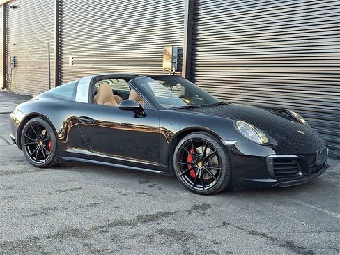 Used 2017 Porsche 911 Targa 4S image 9