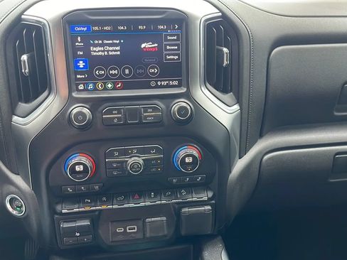 Used 2020 Chevrolet Silverado 1500 LTZ AWD/4WD image 21