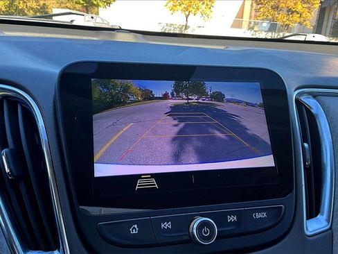 Used 2020 Chevrolet Malibu LT image 21