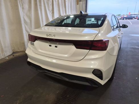 Used 2024 Kia Forte LXS w/ LXS Technology Package FWD image 2