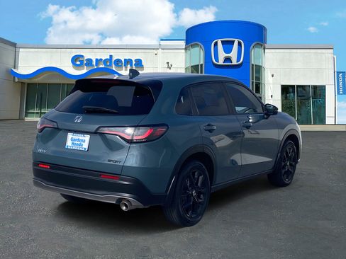 Used 2025 Honda HR-V Sport image 6