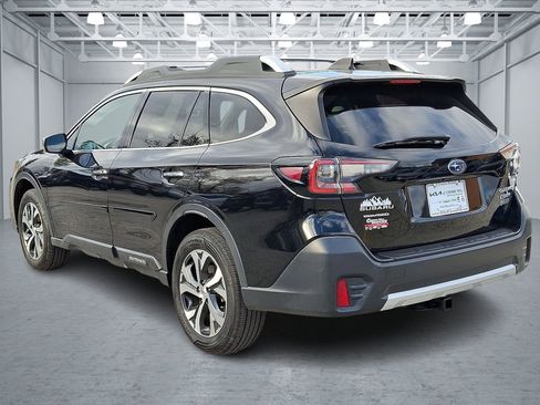 Used 2022 Subaru Outback Touring image 3
