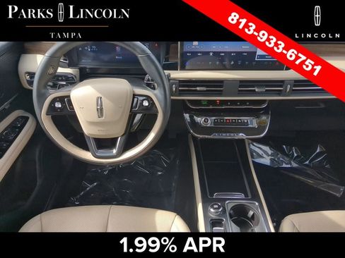 Certified 2025 Lincoln Corsair Reserve FWD image 12