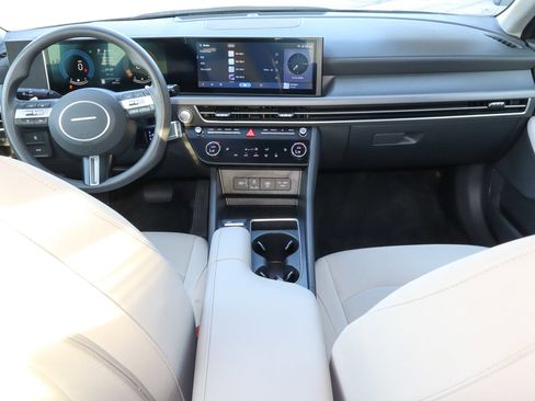 Used 2025 Hyundai Sonata SEL FWD image 10
