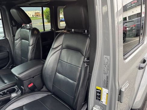 Used 2021 Jeep Wrangler Unlimited Sahara AWD/4WD image 30