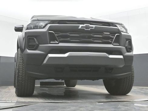 Used 2023 Chevrolet Colorado Trail Boss w/ Technology Package AWD/4WD image 40