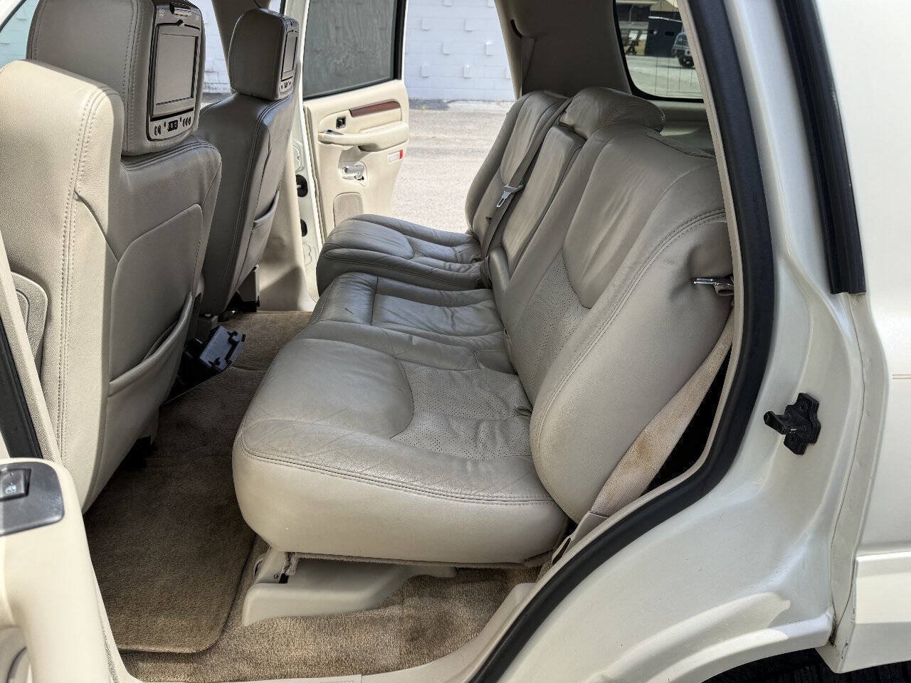 Used 2003 Cadillac Escalade 2WD image 9