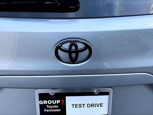 Used 2024 Toyota Corolla Cross AWD Hybrid w/ Moonroof Package image 31