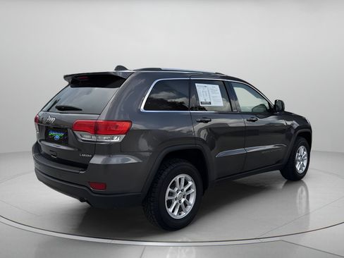 Used 2019 Jeep Grand Cherokee Laredo RWD image 3