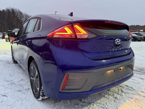 Used 2022 Hyundai Ioniq SEL image 10