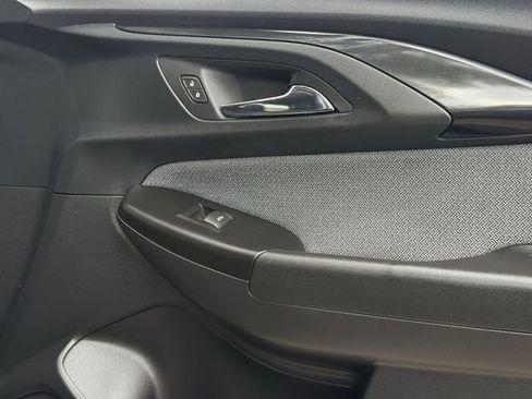 Used 2023 Chevrolet TrailBlazer LT w/ Convenience Package AWD/4WD image 28