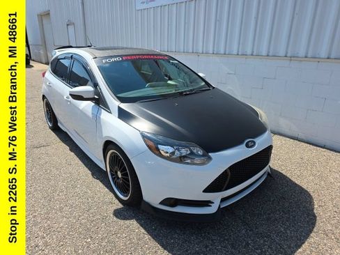 Used 2014 Ford Focus ST w/ Equipment Group 201A FWD image 6