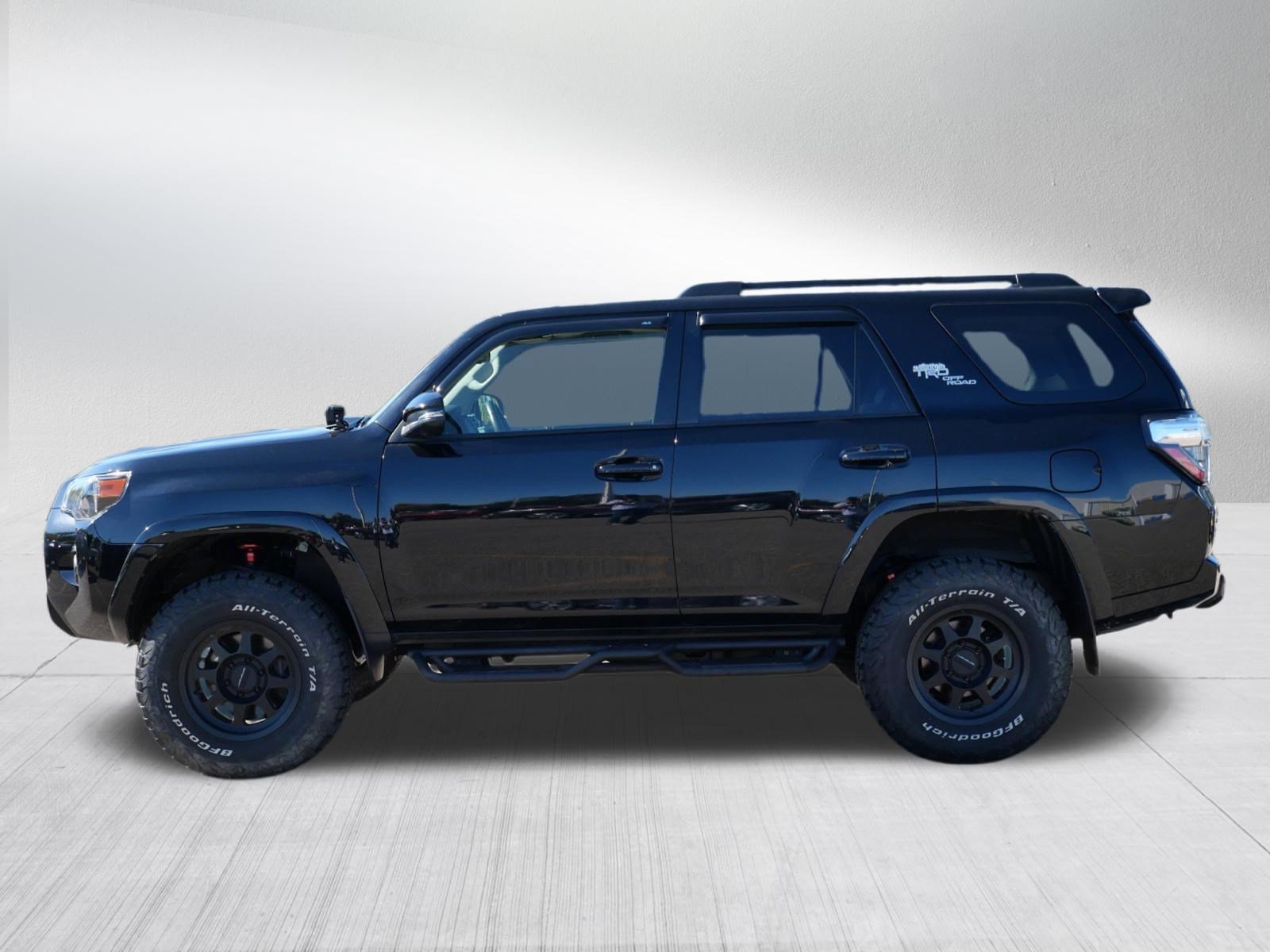 Used 2022 Toyota 4Runner TRD Off-Road Premium AWD/4WD image 4