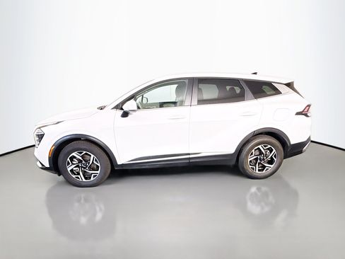 Used 2024 Kia Sportage LX FWD image 6