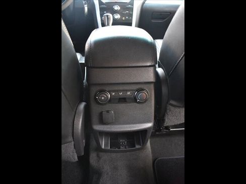 Used 2015 Ford Explorer XLT w/ Equipment Group 202A FWD image 30