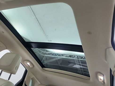 Certified 2024 Cadillac XT5 Premium Luxury w/ LPO, Floor Liner Package AWD/4WD image 22