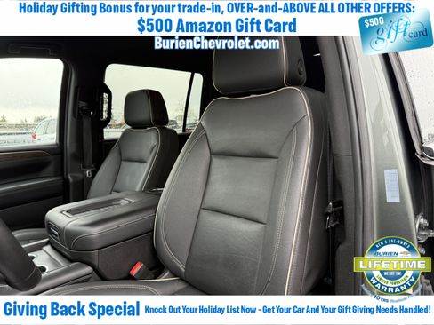 Used 2023 Chevrolet Suburban Premier image 16