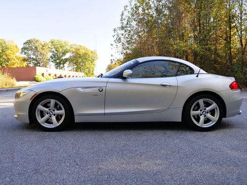 Used 2011 BMW Z4 sDrive30i image 39