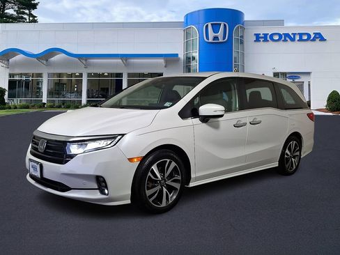 Certified 2024 Honda Odyssey Touring image 1