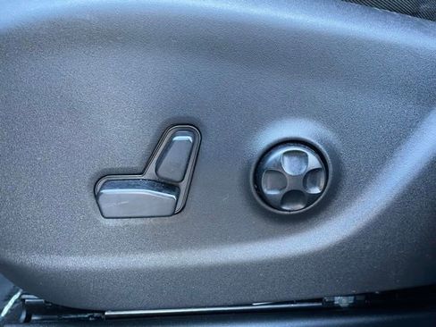 Used 2021 Jeep Cherokee Latitude Plus image 11