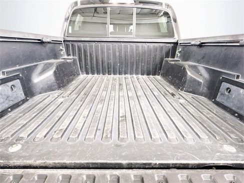 Certified 2017 Toyota Tacoma SR5 image 23