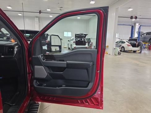 Used 2022 Ford F150 Lariat w/ Trailer Tow Package AWD/4WD image 31