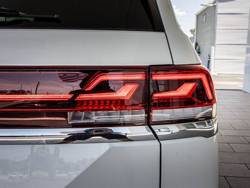 Used 2026 Volkswagen Atlas SE FWD image 13